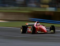 开云体育APP下载-篮球史诗，从杭州球场到柏林夜空，用坚韧书写的同一份叙事