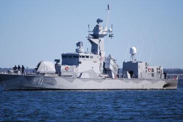 开云体育下载-当翡翠绿潮席卷雄狮，解析爱尔兰式足球的压制美学与卢卡库的大场面基因