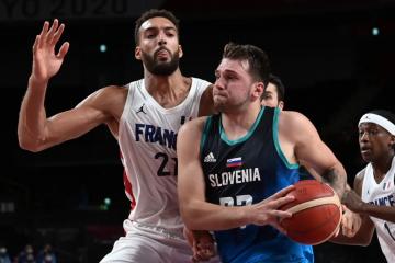 开云体育-独行侠稳稳拿下北京队，戈贝尔成为关键先生