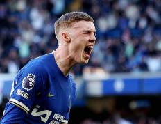 开云体育在线-切尔西鏖战塞维利亚，皮克高光表现