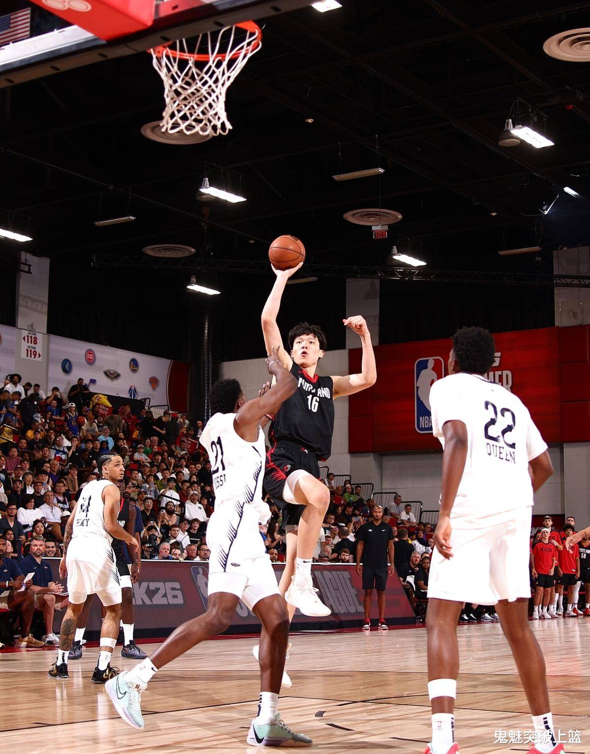 开云APP-鹈鹕大胜开拓者，取得三连胜的简单介绍