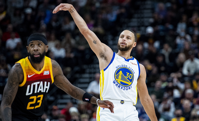 开云体育官网-爵士腰斩骑士，取得两连胜