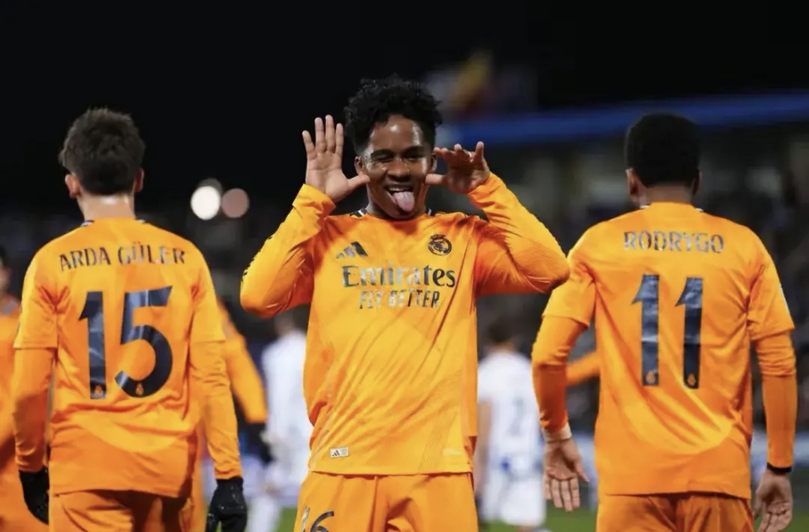 开云体育app-包含勒沃库森逆转皇马,迪马利亚打破历史纪录的词条