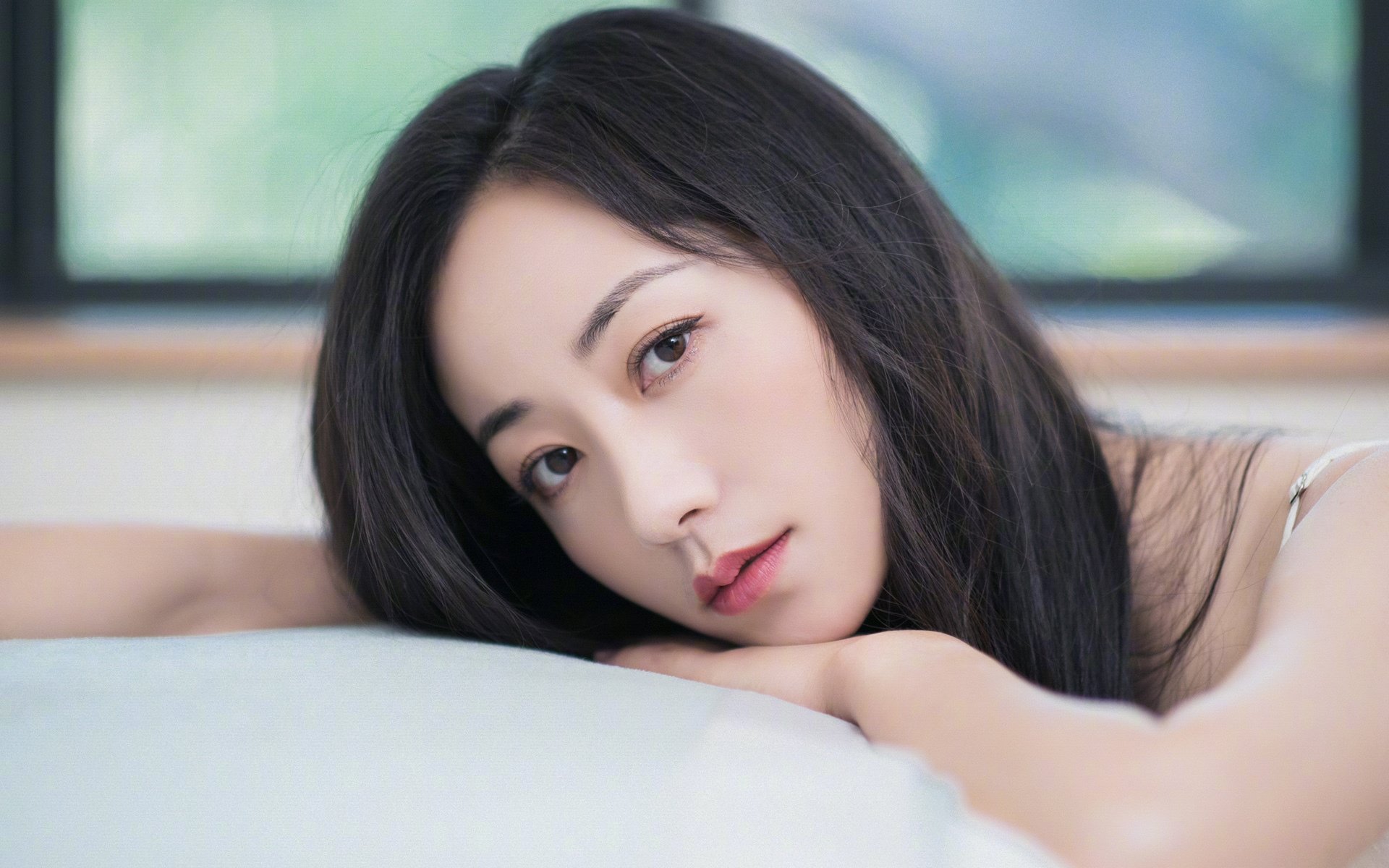 开云体育官方网站-夜幕下的引擎与绿茵，当F1极速启航邂逅伊布的攻防艺术