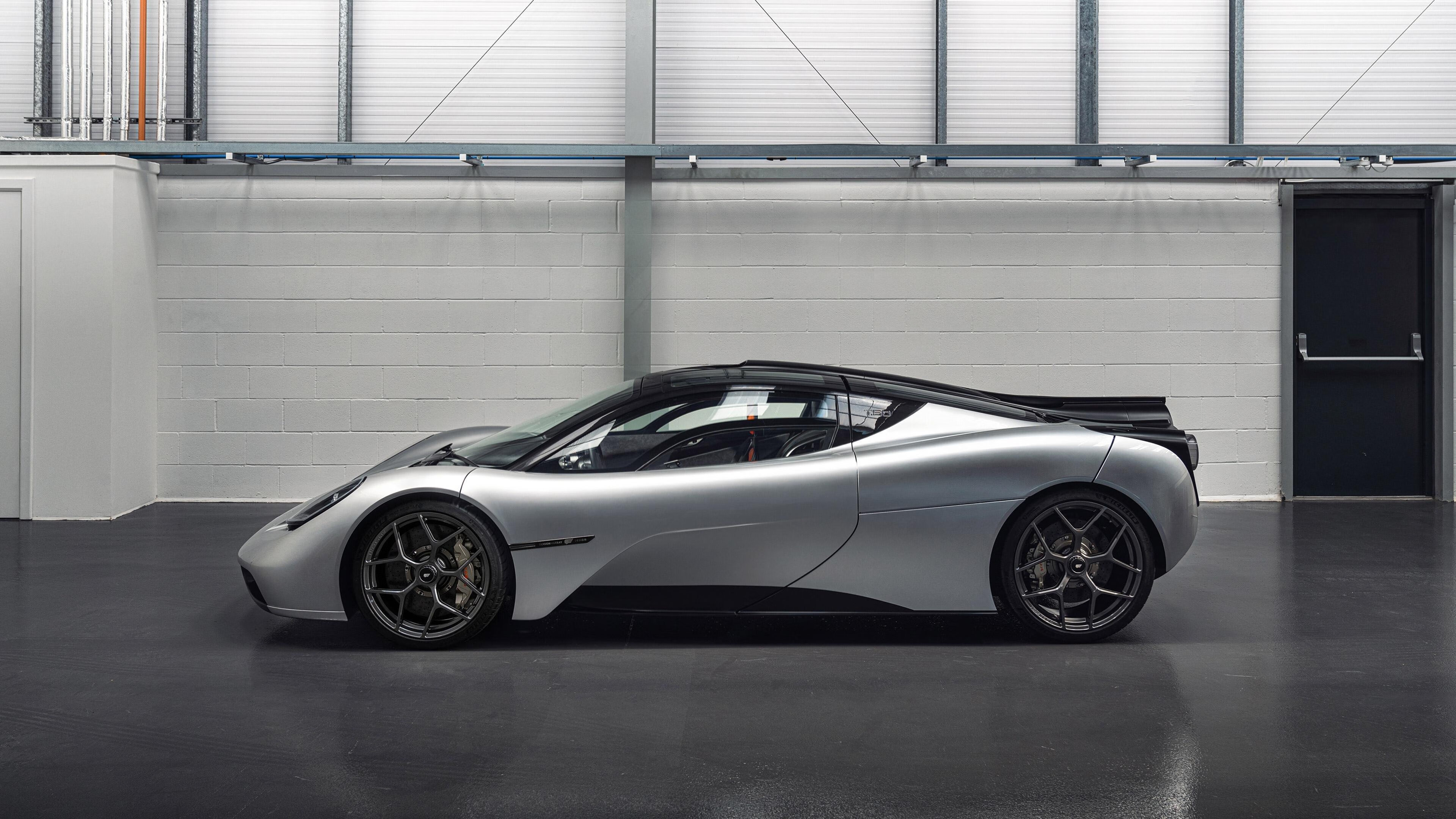 开云体育在线-约基奇关键时刻救主,森林狼绝杀黄蜂惊险取胜